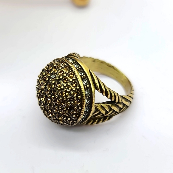 Incandescent Heidi Daus Holiday Cocktail Ring πw Topaz Swarovski Crystals sz 8! - Picture 8 of 11